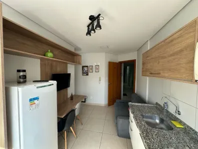 Apartamento com 1 Quarto para alugar, 27m² no Vila Santo Antônio, Maringá