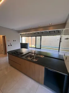 Sobrado com 3 Quartos à venda, 375m² no Vila Rezende, Goiânia