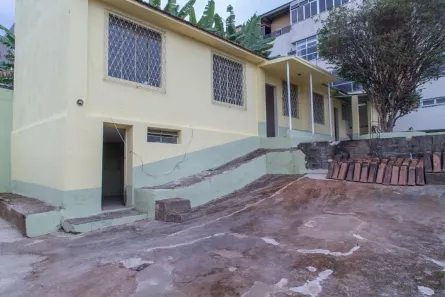 Casa com 3 Quartos à venda, 380m² no Coração Eucarístico, Belo Horizonte