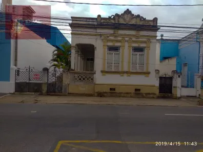 Casa com 7 Quartos à venda, 210m² no Centro, Campos dos Goytacazes