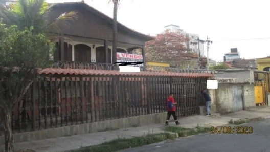 Casa com 4 Quartos à venda, 360m² no Glória, Contagem