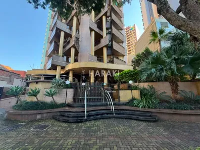 Apartamento com 3 Quartos à venda, 134m² no Zona 01, Maringá