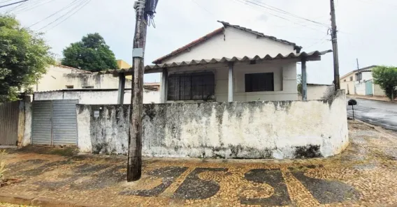 Casa com 2 Quartos à venda, 229m² no Vila Grego, Santa Bárbara D'Oeste