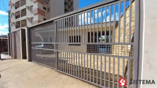 Casa com 4 Quartos à venda, 258m² no Jardim Bela Daria, Presidente Prudente