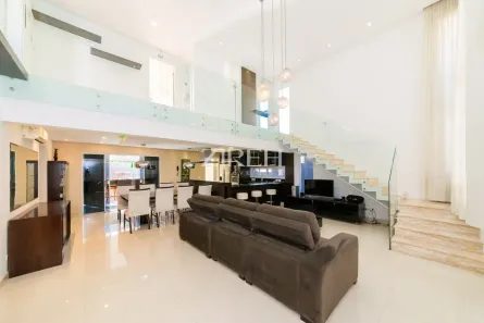Casa de Condomínio com 4 Quartos para alugar, 229m² no São Braz, Curitiba