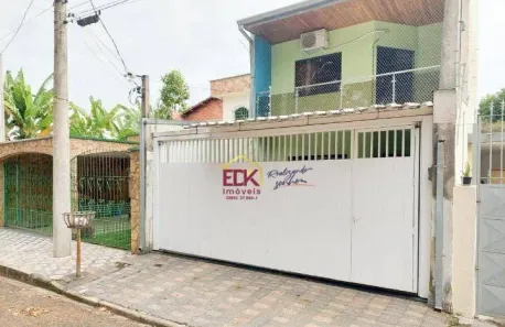 Sobrado com 4 Quartos à venda, 195m² no Jardim Maria Augusta, Taubaté