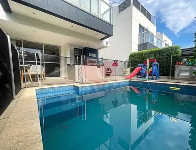 Casa de Condomínio com 5 Quartos à venda, 235m² no Recreio dos Bandeirantes, Rio de Janeiro