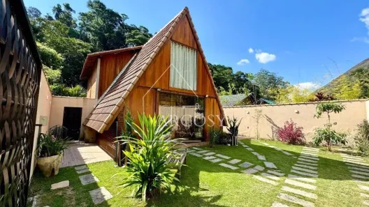 Casa de Condomínio com 2 Quartos à venda, 500m² no Fazenda Inglesa, Petrópolis