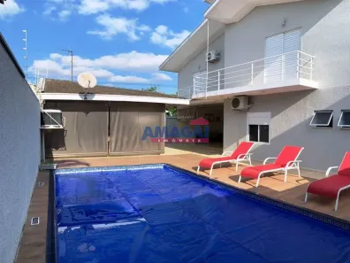 Casa com 4 Quartos à venda, 400m² no Jardim Santa Maria, Jacareí