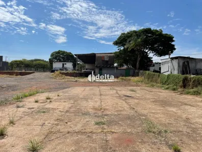 Ponto Comercial à venda, 530m² no Distrito Industrial, Uberlândia