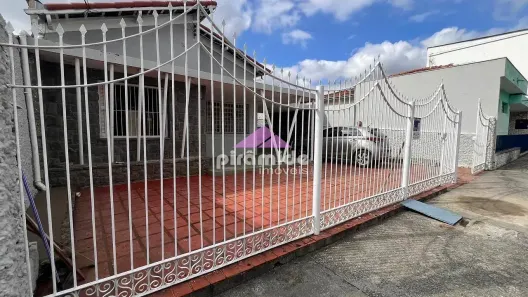 Casa com 3 Quartos para alugar, 240m² no Vila Maria, São José dos Campos