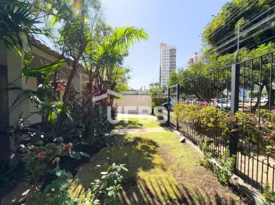 Casa com 3 Quartos à venda, 245m² no Setor Aeroporto, Goiânia