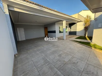 Casa com 3 Quartos à venda, 210m² no Jardim Patrícia, Uberlândia