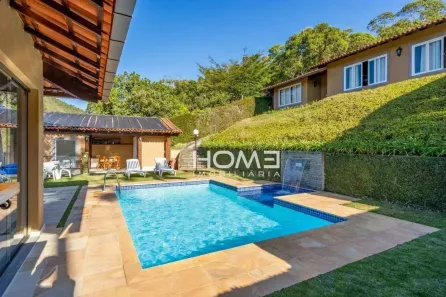 Casa com 5 Quartos à venda, 620m² no Albuquerque, Teresópolis
