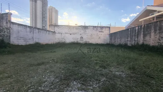 Lote/Terreno à venda, 315m² no Cidade Jardim, Jacareí