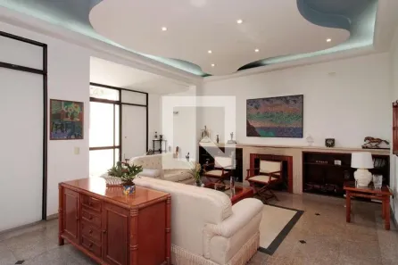 Casa com 5 Quartos à venda, 720m² no Pacaembu, São Paulo