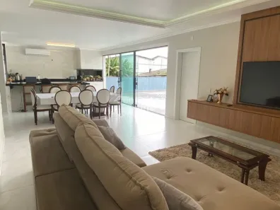 Casa com 6 Quartos à venda, 472m² no Vila Nova, Joinville