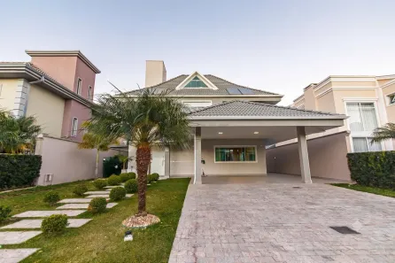 Casa de Condomínio com 4 Quartos à venda, 260m² no Pineville, Pinhais