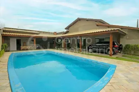 Casa com 4 Quartos à venda, 248m² no Balneario Flórida, Peruíbe