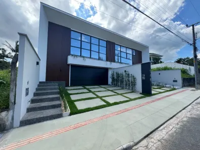 Sobrado com 3 Quartos à venda, 195m² no América, Joinville