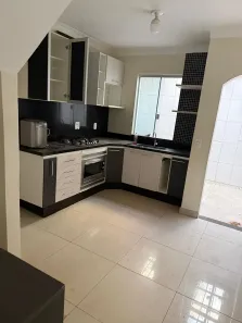 Sobrado com 2 Quartos para alugar, 10m² no Parque São Bernardo, Valparaíso de Goiás