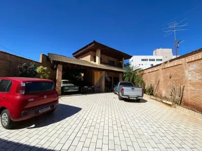 Imóvel Comercial com 4 Quartos à venda, 600m² no Jardim Europa, Londrina