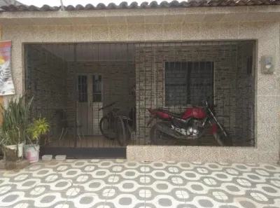 Casa com 2 Quartos à venda, 75m² no Vergel do Lago, Maceió