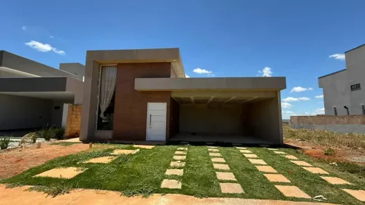 Casa de Condomínio com 3 Quartos à venda, 200m² no Jardins Versailles, Valparaíso de Goiás