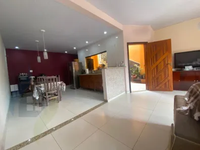 Sobrado com 3 Quartos à venda, 223m² no Jardim Guarará, Santo André