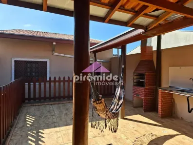 Sobrado com 3 Quartos à venda, 200m² no Jardim Torrão de Ouro, São José dos Campos