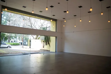Ponto Comercial para alugar, 100m² no Rio Branco, Porto Alegre