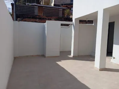 Casa com 3 Quartos para alugar, 120m² no Santa Cruz, Belo Horizonte
