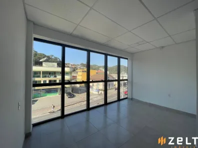 Sala Comercial para alugar, 250m² no Garcia, Blumenau