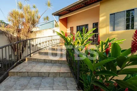 Sobrado com 4 Quartos à venda, 441m² no Jardim América, Goiânia