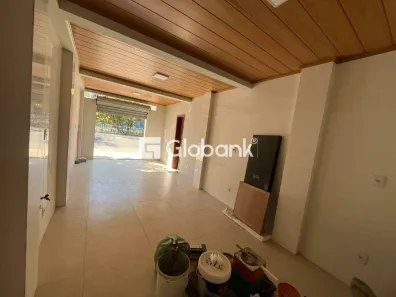 Ponto Comercial para alugar, 40m² no Canelas, Montes Claros