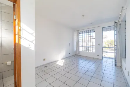 Sala Comercial com 1 Quarto para alugar, 30m² no Cristo Rei, Curitiba