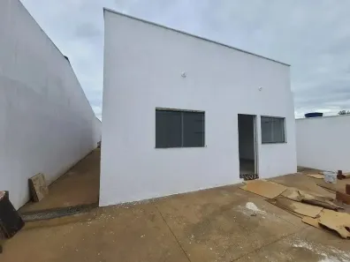Casa com 3 Quartos à venda, 70m² no São Jorge, Uberlândia