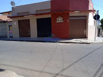 Casa com 2 Quartos à venda, 200m² no Santa Tereza, Belo Horizonte