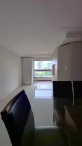 Apartamento com 3 Quartos para alugar, 83m² no Zona 03, Maringá
