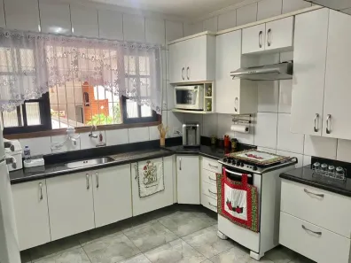 Sobrado com 3 Quartos à venda, 224m² no Vila Metalúrgica, Santo André