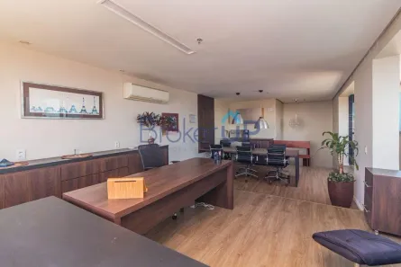Sala Comercial à venda, 112m² no Três Figueiras, Porto Alegre