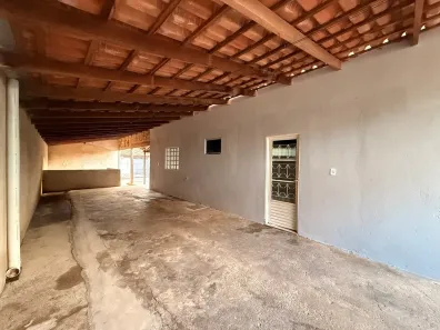 Casa com 3 Quartos à venda, 264m² no Jardim Itaipu, Goiânia