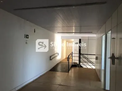 Ponto Comercial para alugar, 250m² no Alto Umuarama, Uberlândia
