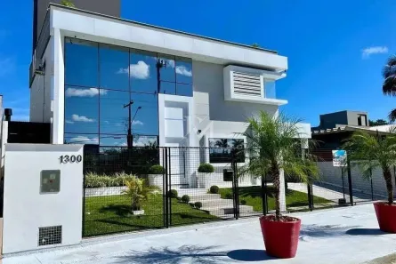 Casa com 4 Quartos à venda, 360m² no Daniela, Florianópolis