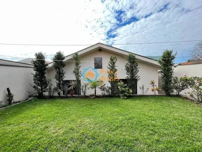 Casa com 3 Quartos para alugar, 222m² no Jardim Ipiranga, Americana