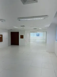Sala Comercial à venda, 400m² no Enseada do Suá, Vitória