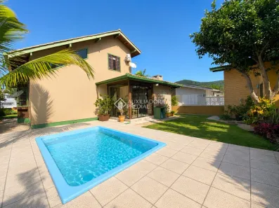 Casa com 2 Quartos à venda, 172m² no São João do Rio Vermelho, Florianópolis