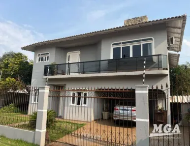 Sobrado com 4 Quartos à venda, 283m² no Ipê, Foz do Iguaçu
