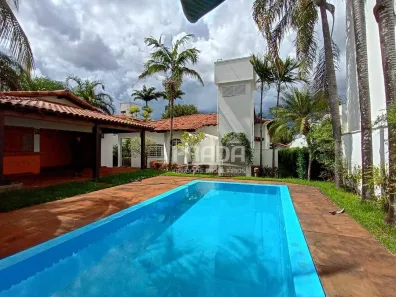 Casa com 3 Quartos para alugar, 424m² no Morada da Colina, Uberlândia
