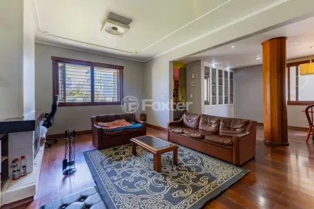 Casa com 3 Quartos à venda, 220m² no Camaquã, Porto Alegre